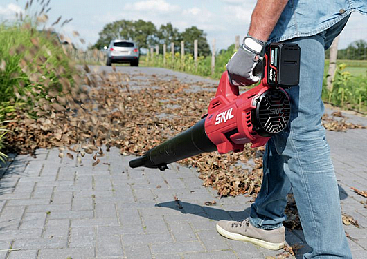 ���� ���� ����� ���� 20V ����  + ����� 2.5Ah + ���� 