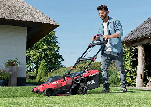 ����� ��� 40V(2x20V) Brushless ���� 43 �"� + 2 ������ 4.0Ah + ���� + ��� ����� SKIL